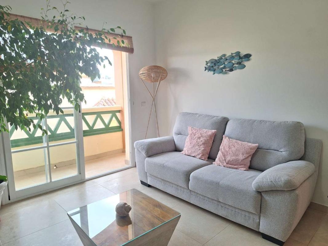 Venta de piso en Piso en Avenida Mediterraneo, Chaparil - Torrecilla - Punta Lara, Nerja, Nerja
 photo 4