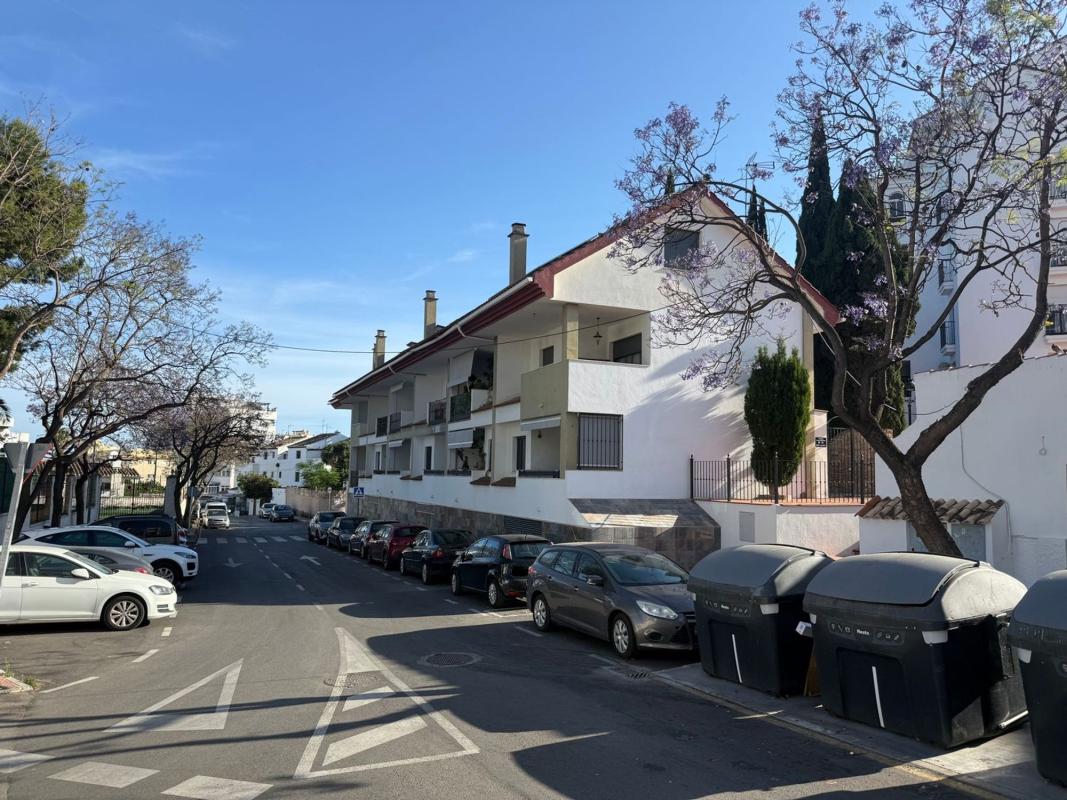 Sprzedaż szeregowego domku w Chalet adosado en Avenida de los Abedules, 19, Parque de la Paloma, Benalmádena , Benalmádena photo 2