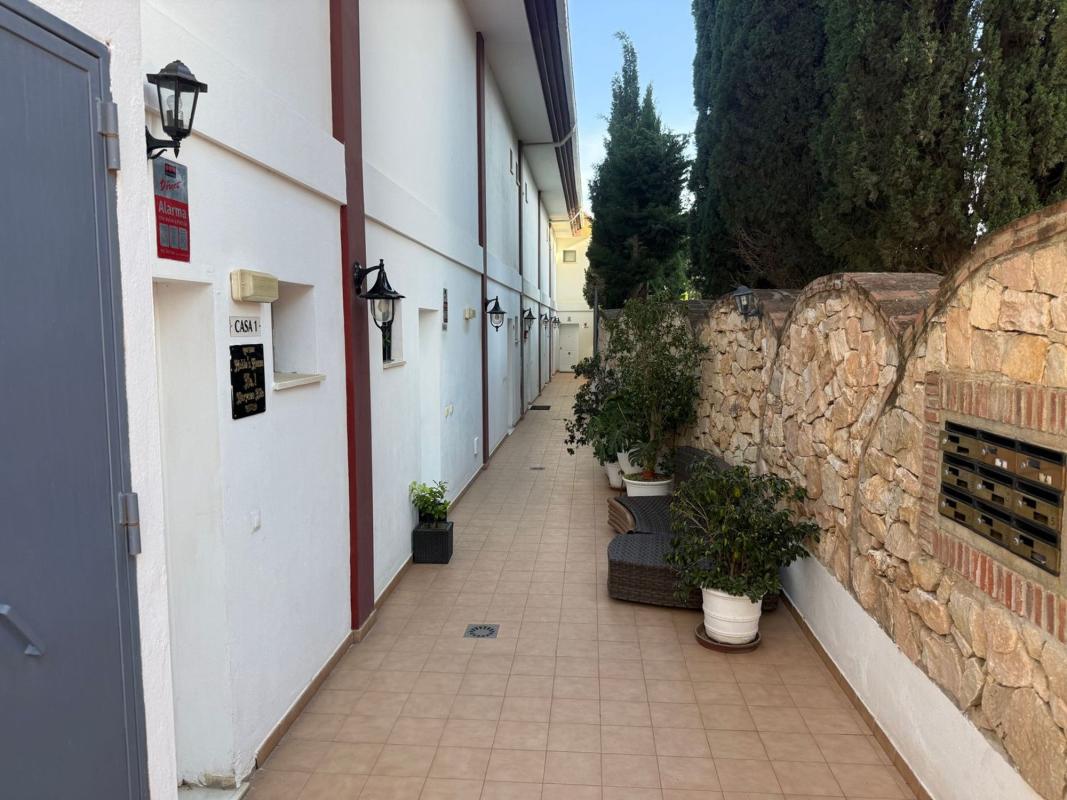 Sprzedaż szeregowego domku w Chalet adosado en Avenida de los Abedules, 19, Parque de la Paloma, Benalmádena , Benalmádena photo 3