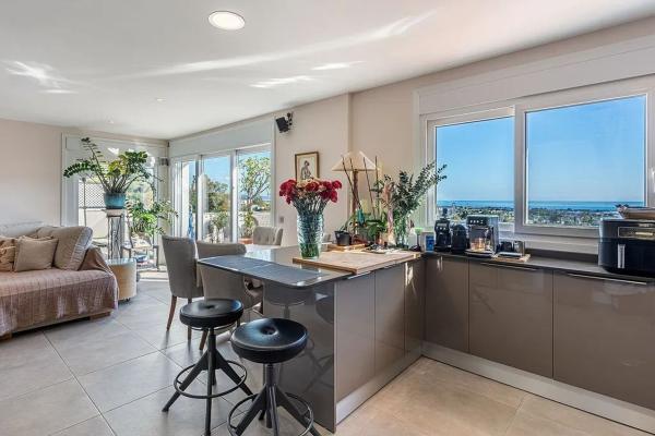 Аттик на продажу в Ático en Urbanizacion Puerto de los Almendros, 18 e, Los Arqueros-Puerto del Almendro, Benahavís, Бенахавис photo 1