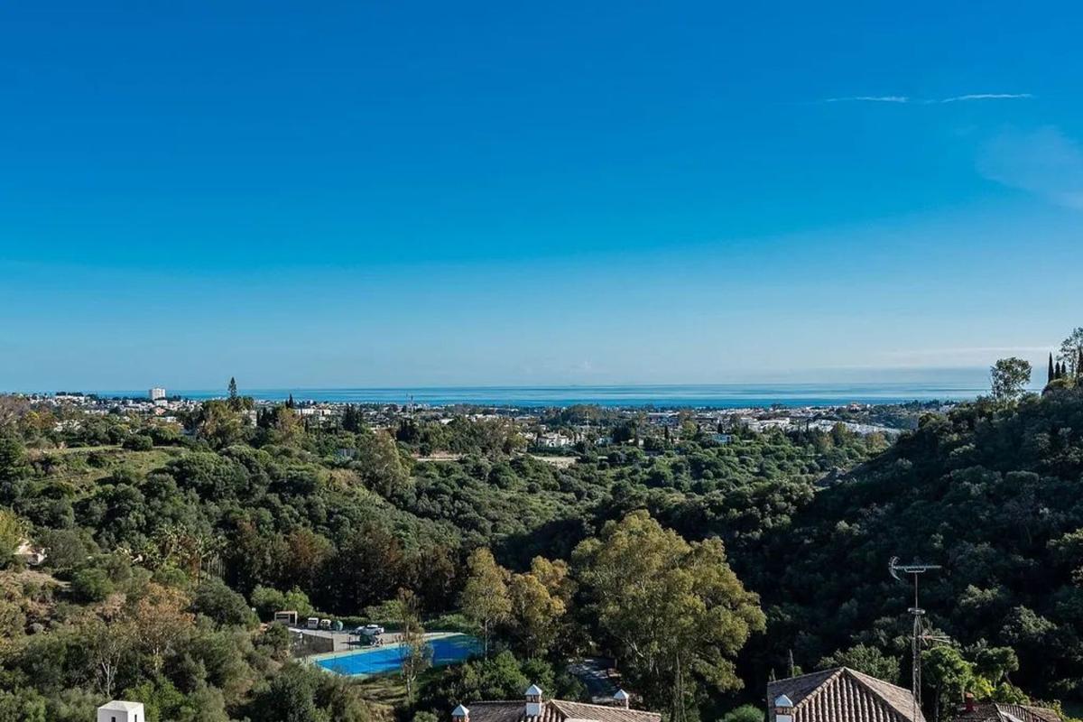 Venta de ático en Ático en Urbanizacion Puerto de los Almendros, 18 e, Los Arqueros-Puerto del Almendro, Benahavís, Benahavís photo 4