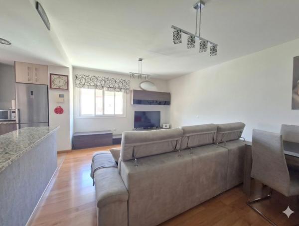 Venta de piso en Piso en Calle Bratislava, Campanillas, Málaga, Málaga
thumbnail 1
