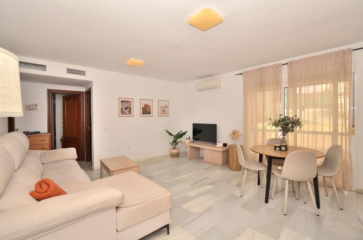Venta de piso en Piso en Calle del Colegial, Ayuntamiento, Torremolinos, Torremolinos
photo 1