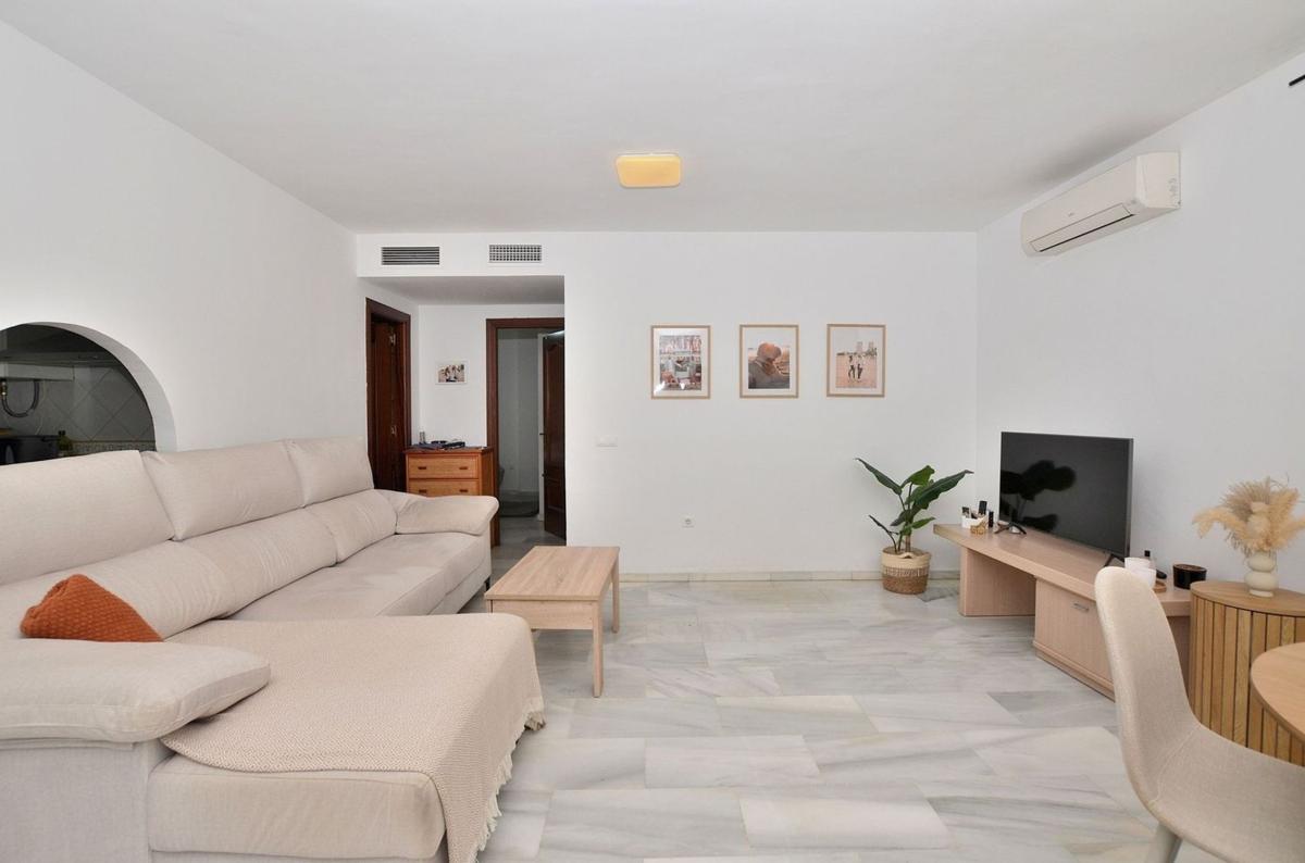 Venta de piso en Piso en Calle del Colegial, Ayuntamiento, Torremolinos, Torremolinos
photo 3