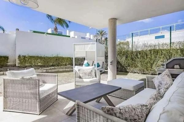 Продажа квартиры на Piso en Calle Casa de la Paz, 1, Cancelada, Estepona, Эстепона
thumbnail 1