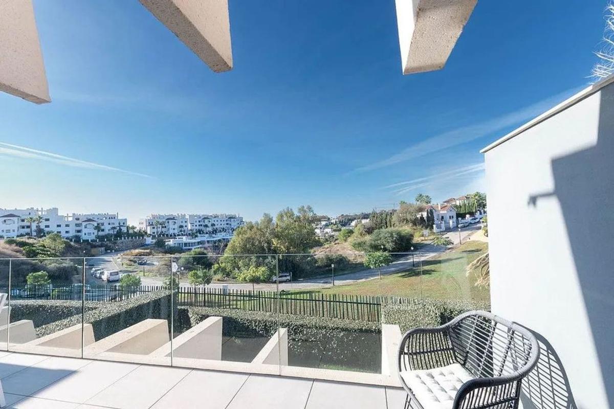Продажа квартиры на Piso en Oasis 325, 1, La Concha-Resina Golf, Estepona, Эстепона
 photo 4
