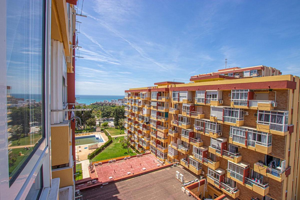 Продажа квартиры на Piso en Avenida Gamonal, Parque de la Paloma, Benalmádena, Бенальмадена
photo 2