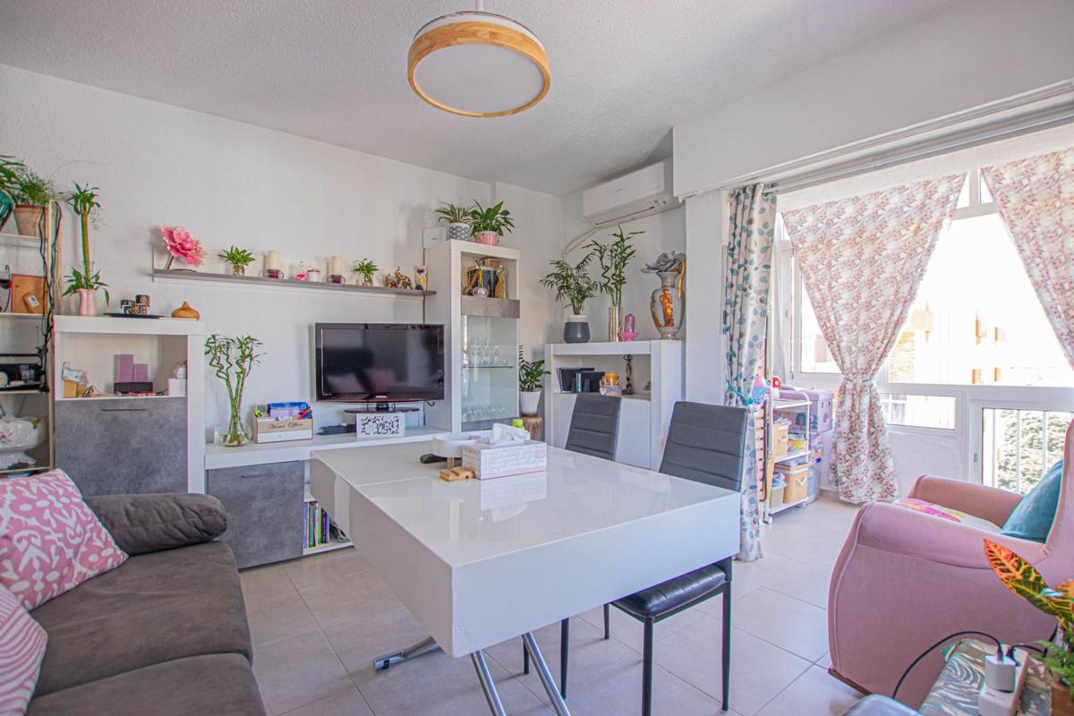 Продажа квартиры на Piso en Avenida Gamonal, Parque de la Paloma, Benalmádena, Бенальмадена
photo 4
