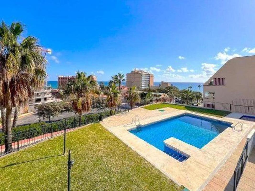Sprzedaż mieszkania w Piso en Hacienda Torrequebrada, Benalmádena, Benalmádena
photo 1