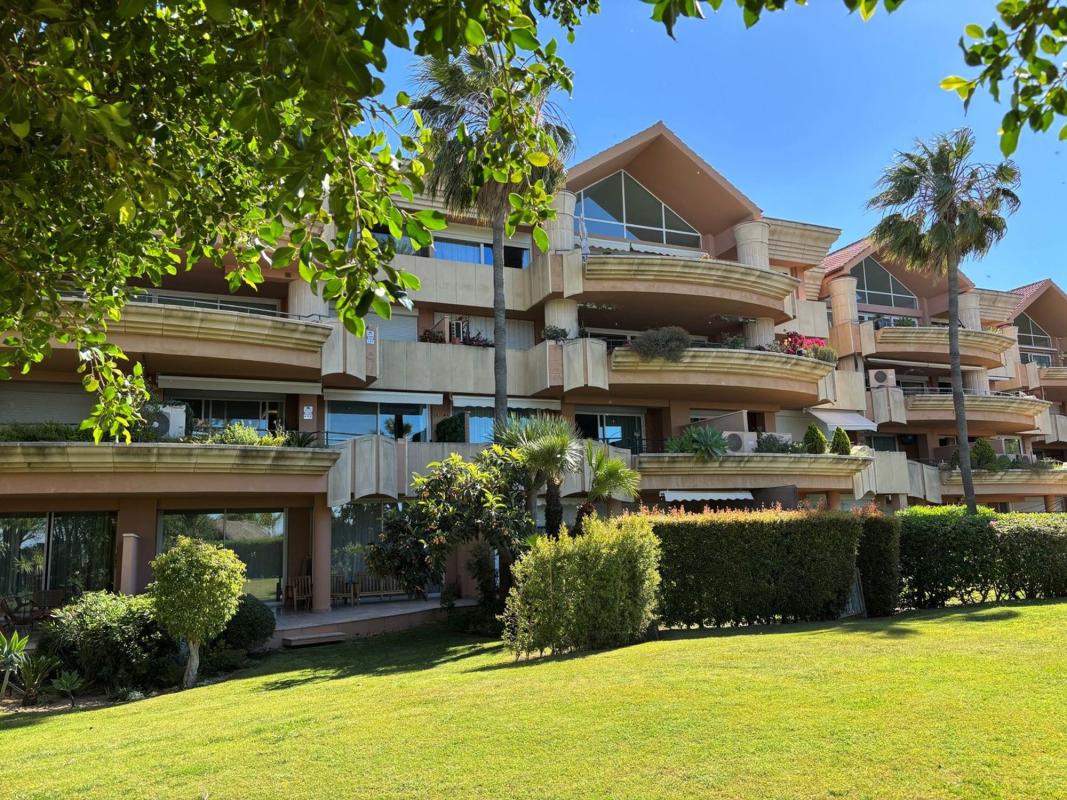 Sprzedaż mieszkania w Piso en Calderon De La Barca-nva, Los Naranjos, Marbella, Marbella
photo 1
