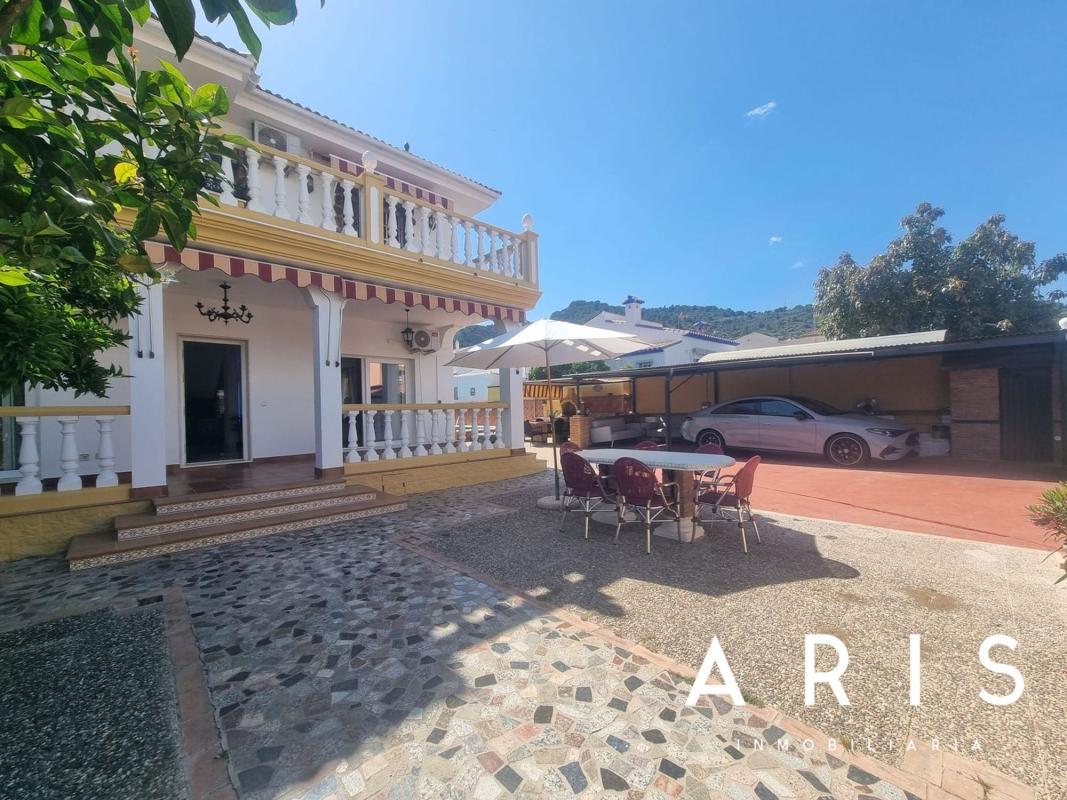 Properties for sale and rent in Spain photo 2