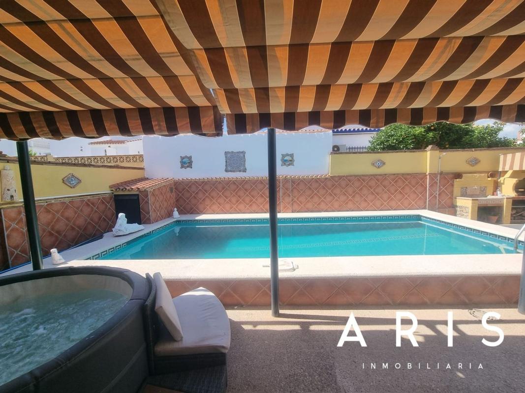 Properties for sale and rent in Spain photo 3