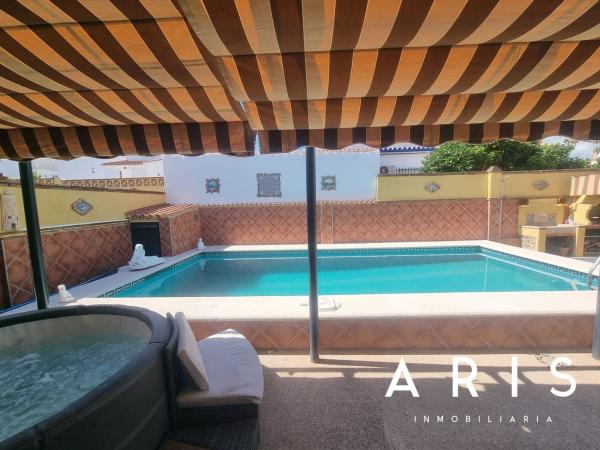 Casa o chalet independiente en Jardines de Alhaurín-Huerta Alta-Fuensanguínea, Alhaurín de la Torre thumbnail 2