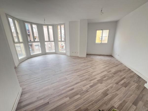 Venta de piso en Piso en Calle Enrique Scholtz, Perchel norte, Málaga, Málaga
 photo 1