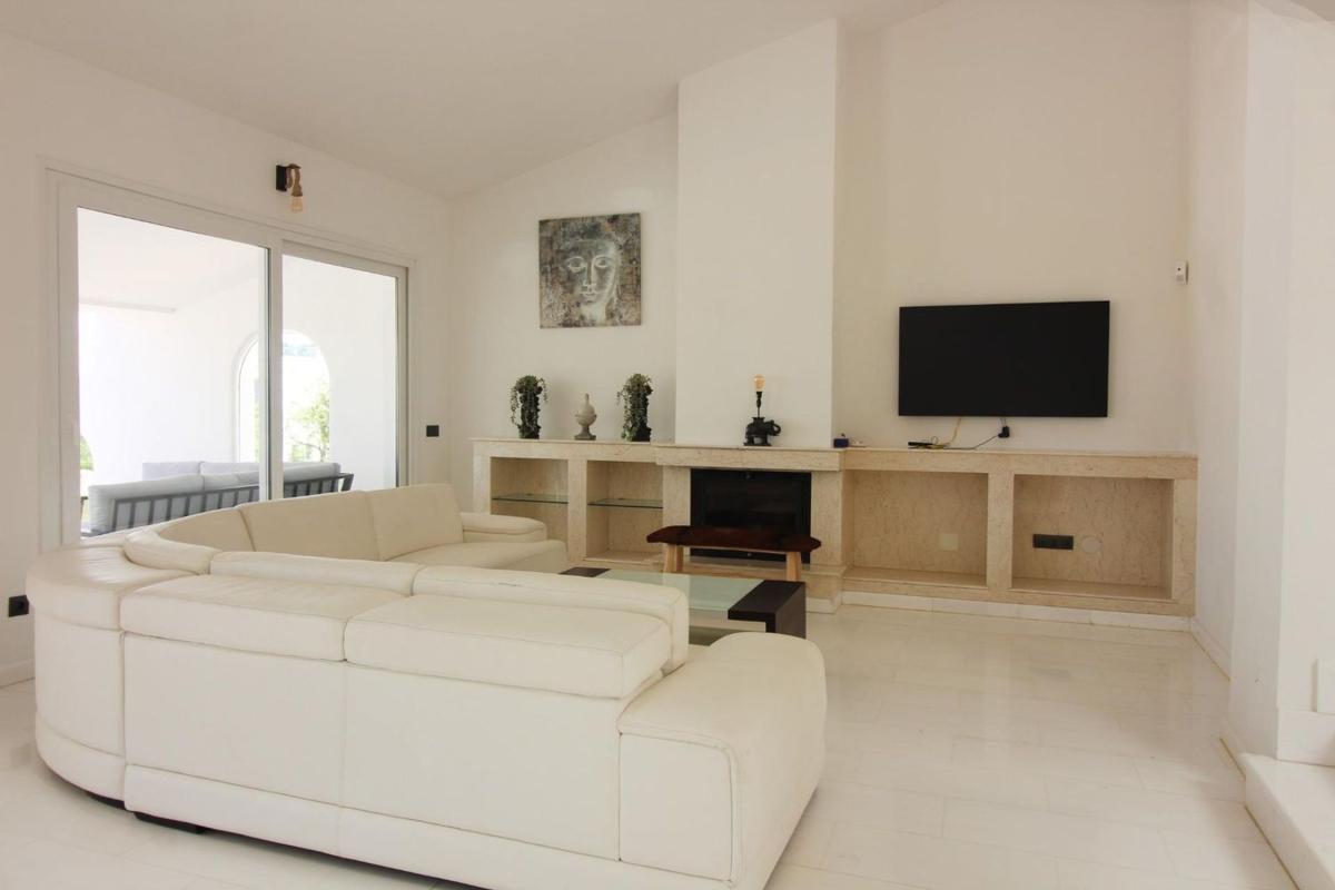 Properties for sale and rent in Spain photo 4