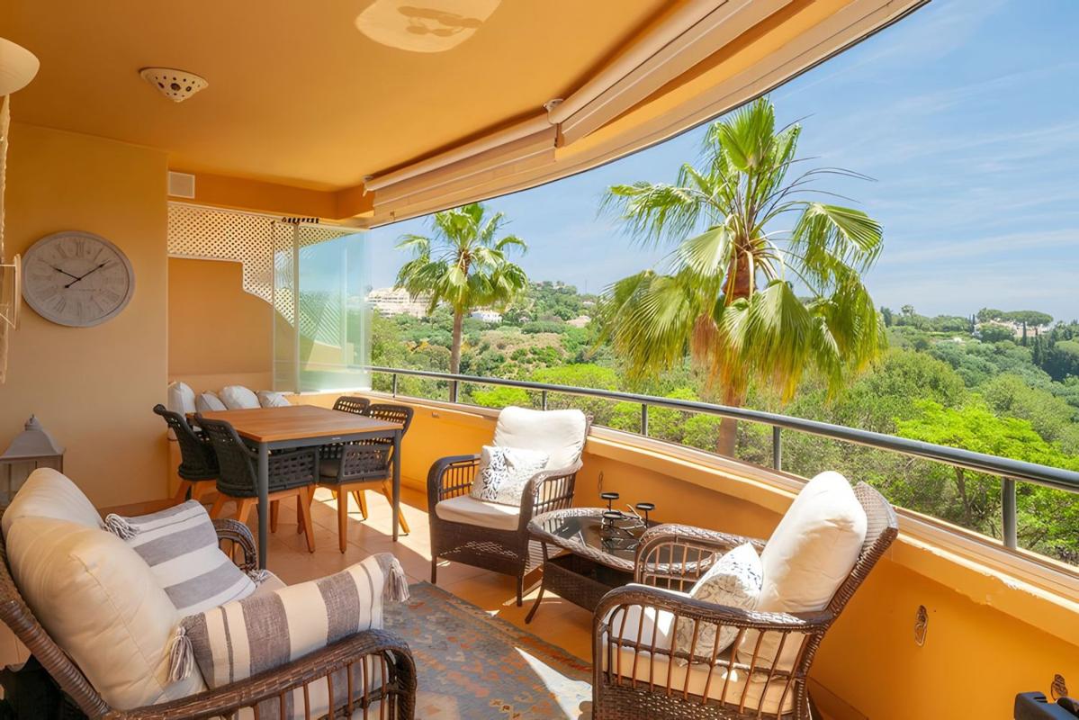 Продажа квартиры на Piso en Green Hills - Las Cumbres de Elviria, Marbella, Марбелла
photo 1