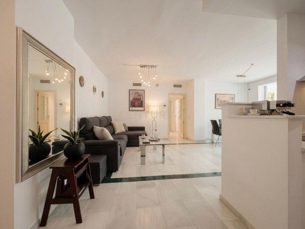 Sale of apartment in Piso en Urbanización Marbesa, 340, Marbesa, Marbella, Marbella
photo 2