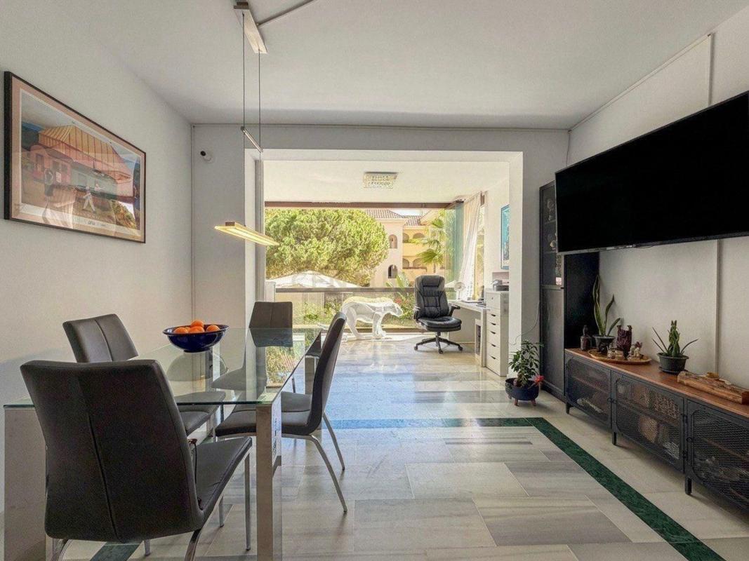 Sale of apartment in Piso en Urbanización Marbesa, 340, Marbesa, Marbella, Marbella
photo 3