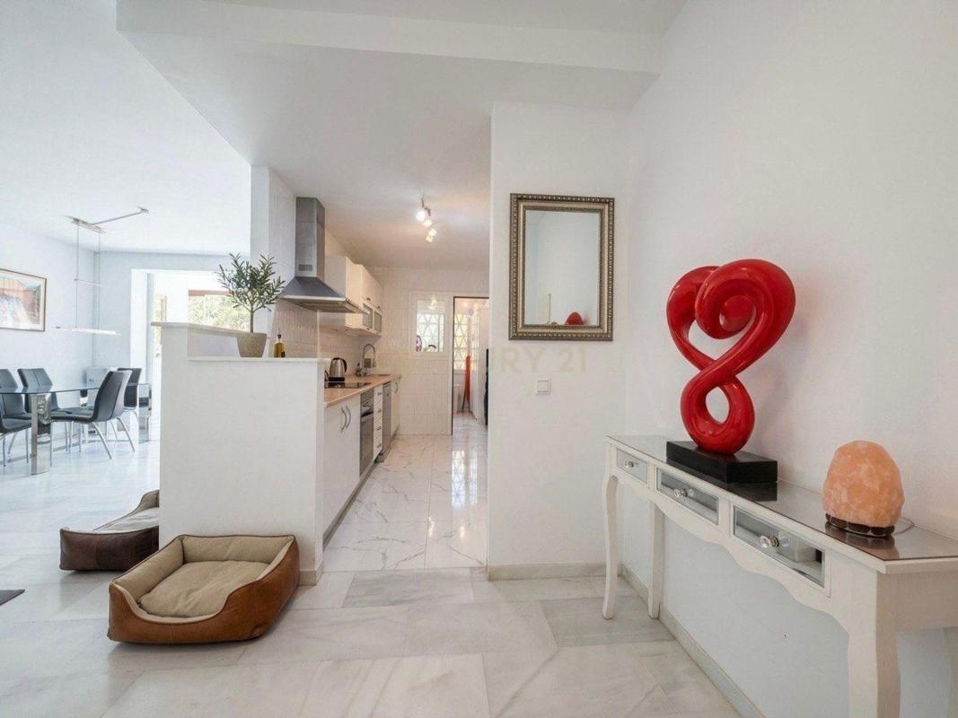 Sale of apartment in Piso en Urbanización Marbesa, 340, Marbesa, Marbella, Marbella
photo 5