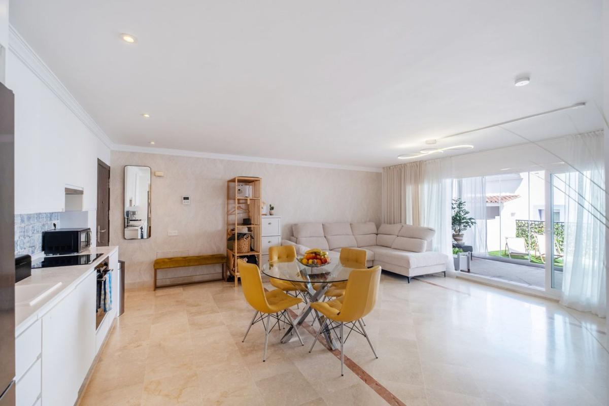 Venta de piso en Piso en Urbanizacion el Paraiso, El Paraíso, Benahavís, Benahavís
 photo 5