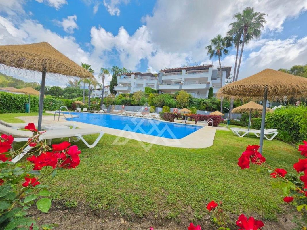 Penthouse sale in Ático en Urbanizacion Torre Esteril, Los Arqueros-Puerto del Almendro, Benahavís, Benahavís photo 2