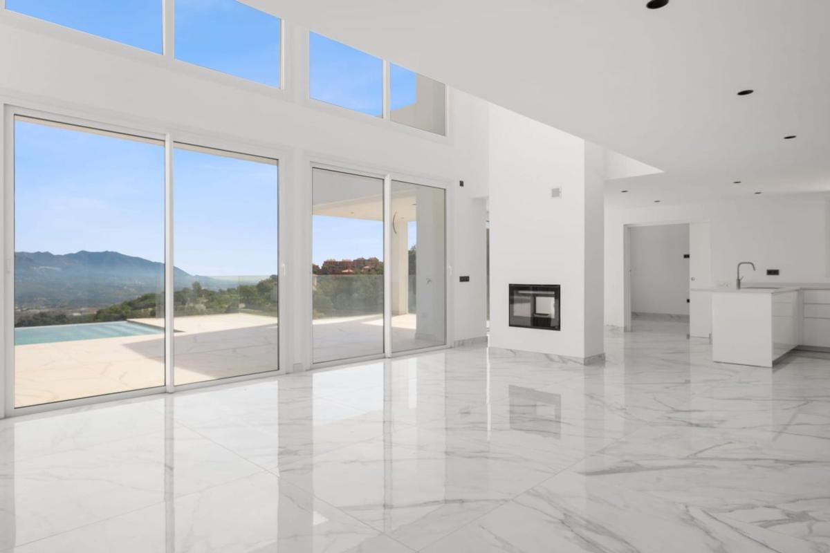 Properties for sale and rent in Spain photo 5