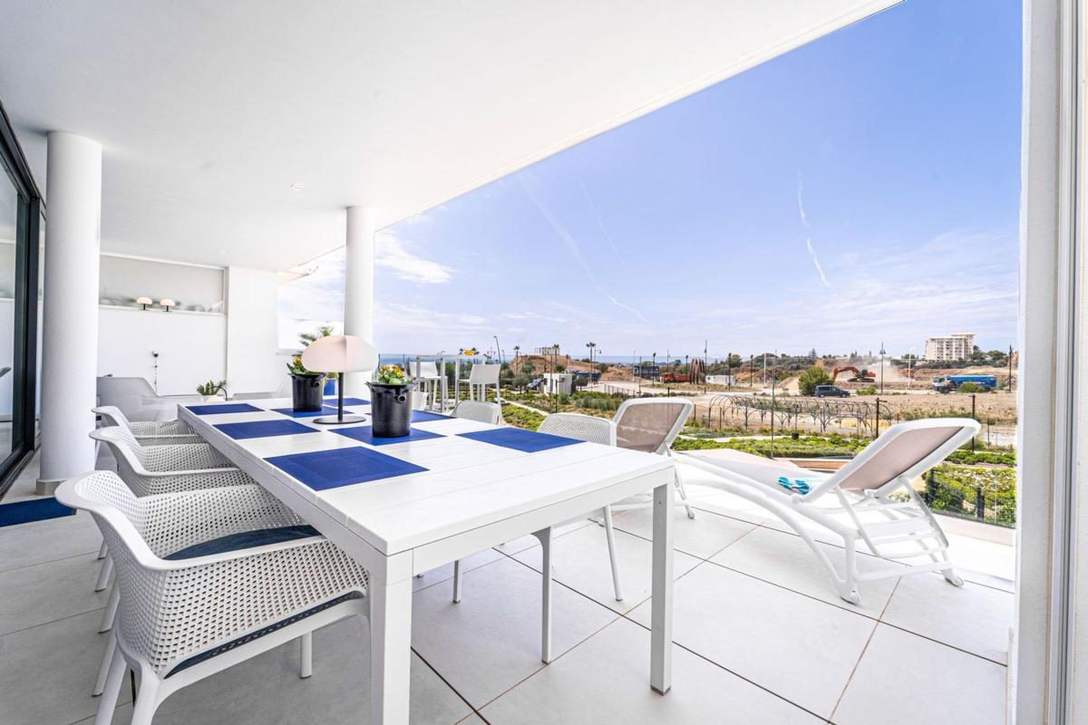 Sale of apartment in Piso en Avenida 8 de Marzo, El Higuerón, Fuengirola, Fuengirola
photo 1