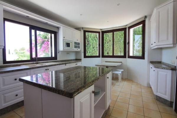 Casa o chalet independiente en Calle Istán, Paraiso-Barronal, Estepona photo 4