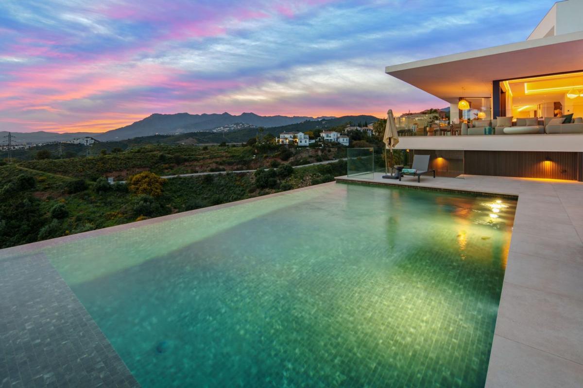 Properties for sale and rent in Spain photo 2