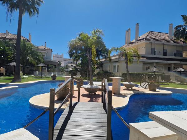 Sale of flat in Piso en Nueva Andalucía, Marbella, Marbella
photo 1