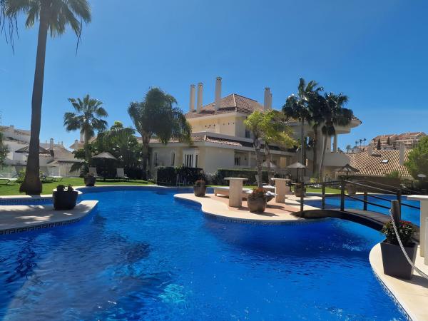 Sale of flat in Piso en Nueva Andalucía, Marbella, Marbella
thumbnail 1