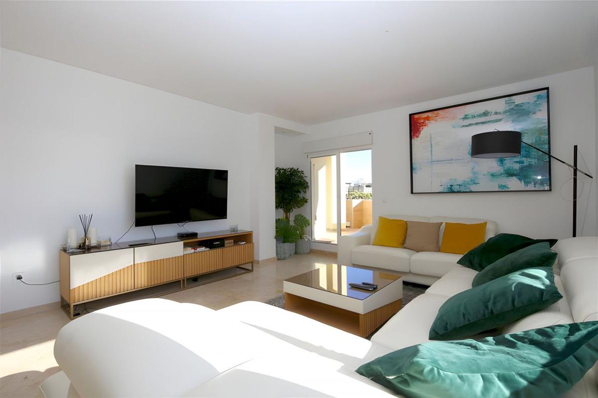 Venta de piso en Piso en Centro, Estepona, Estepona
photo 2