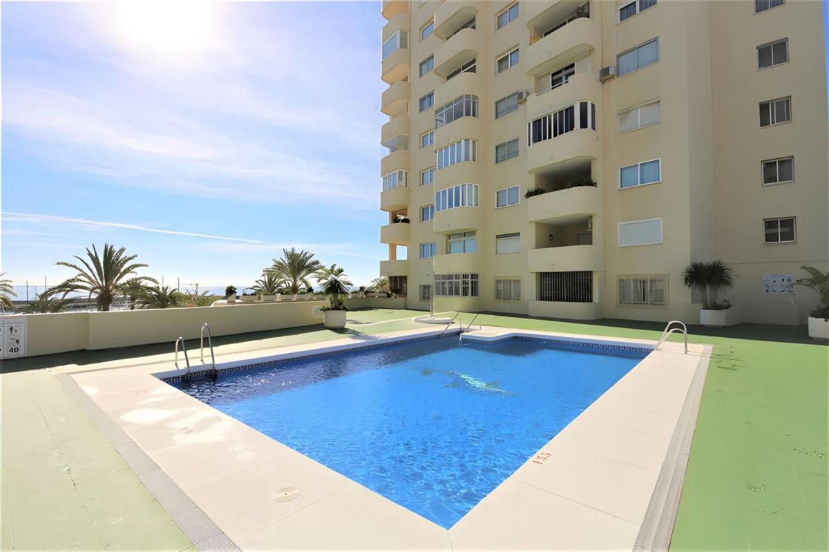 Venta de piso en Piso en Centro, Estepona, Estepona
photo 3