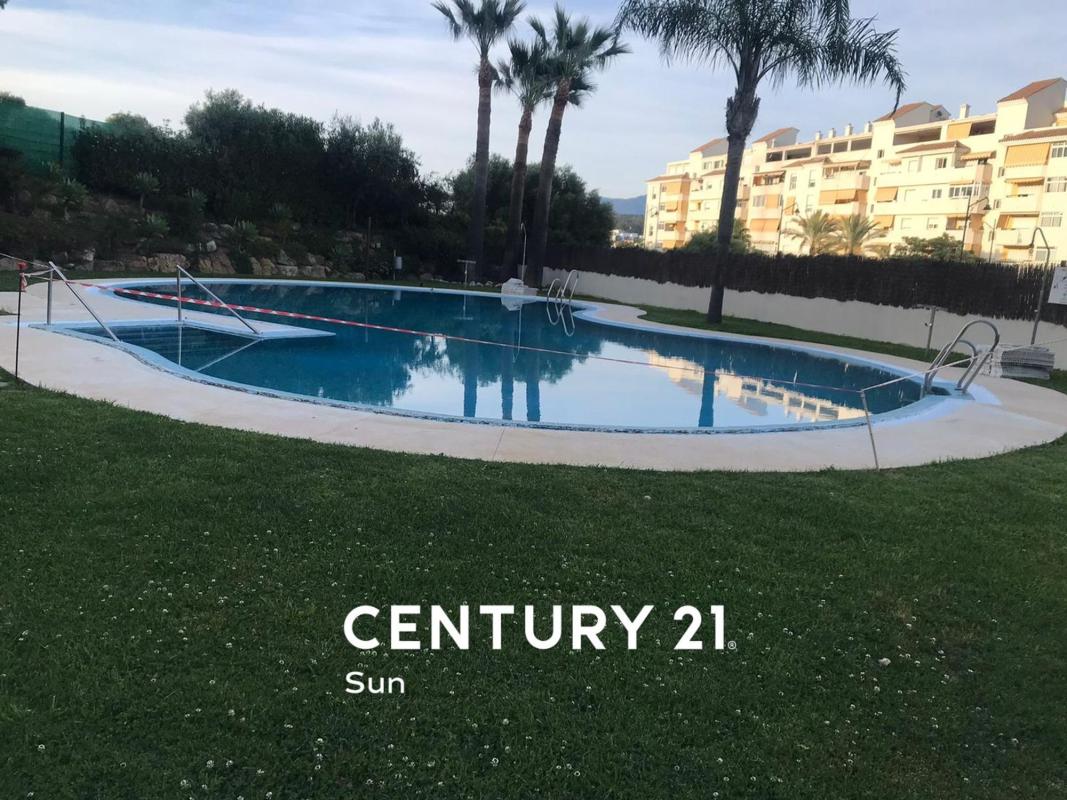 Venta de piso en Piso en Las Mesas, 17, Huerta Nueva, Estepona, Estepona
photo 1