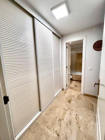 Продажа квартиры на Piso en Avenida de Barcelona, 1, Linda Vista-Nueva Alcántara-Cortijo Blanco, Marbella, Марбелла
 photo 4