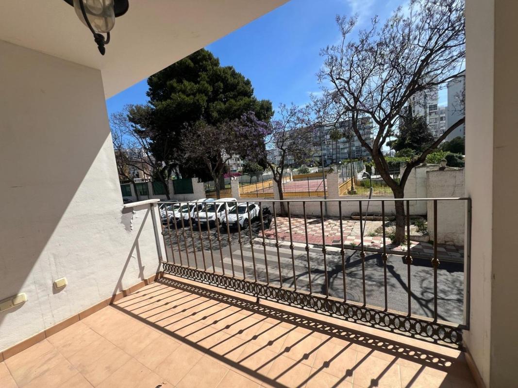 Sprzedaż szeregowego domku w Chalet adosado en Parque de la Paloma, Benalmádena , Benalmádena photo 2