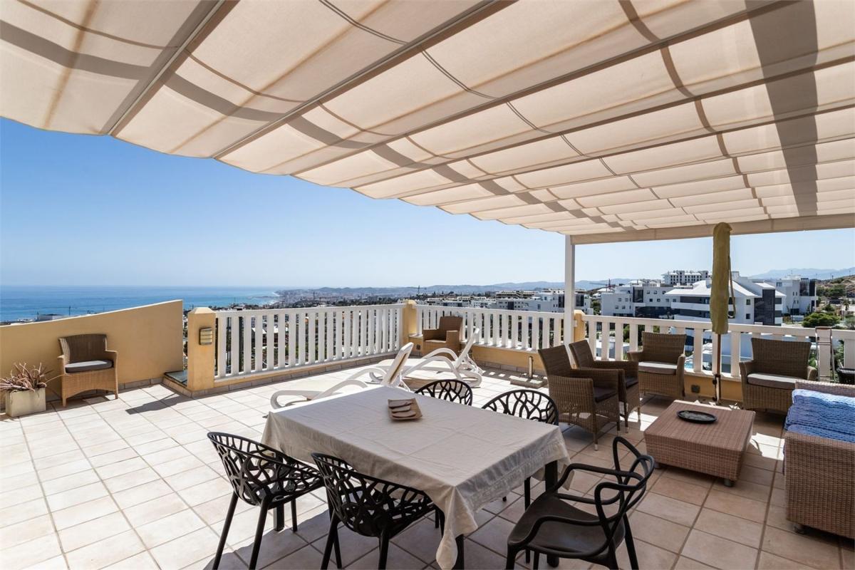 Penthouse sale in Ático en Calle Dragonera, El Higuerón - Capellanía, Benalmádena, Benalmádena photo 2