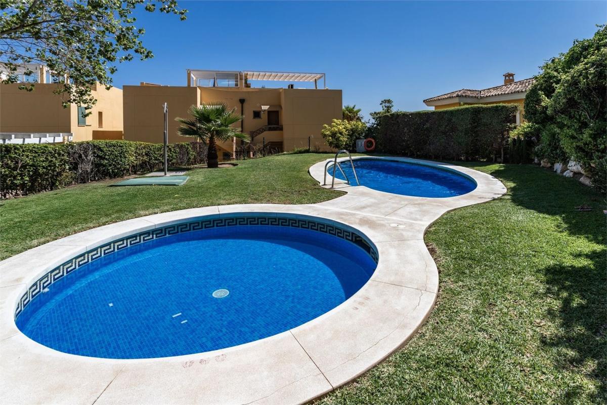 Penthouse sale in Ático en Calle Dragonera, El Higuerón - Capellanía, Benalmádena, Benalmádena photo 5