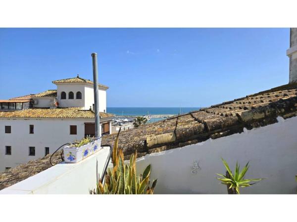 Ático en venta en  Ático en Calle Delfín, Puerto de la Duquesa, Manilva, Manilva photo 2