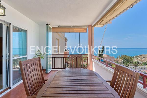 Venta de piso en Piso en Calle Ave Marina, Zona Centro Comercial Torrequebrada, Benalmádena, Benalmádena
photo 1