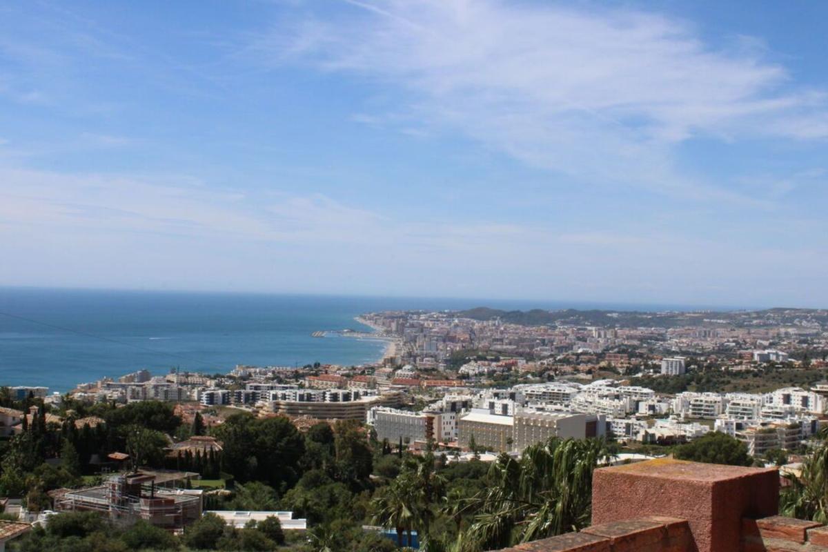 Sale of apartment in Piso en Los Nadales - Tio Charles, Benalmádena, Benalmádena
photo 2