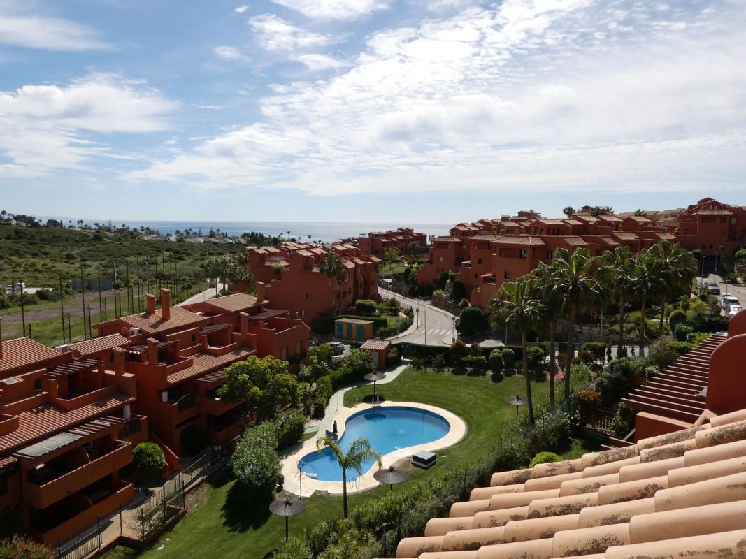 Duplex sale in Dúplex en Avenida de Costa Galera, 30, Buenas Noches, Estepona, Estepona photo 1