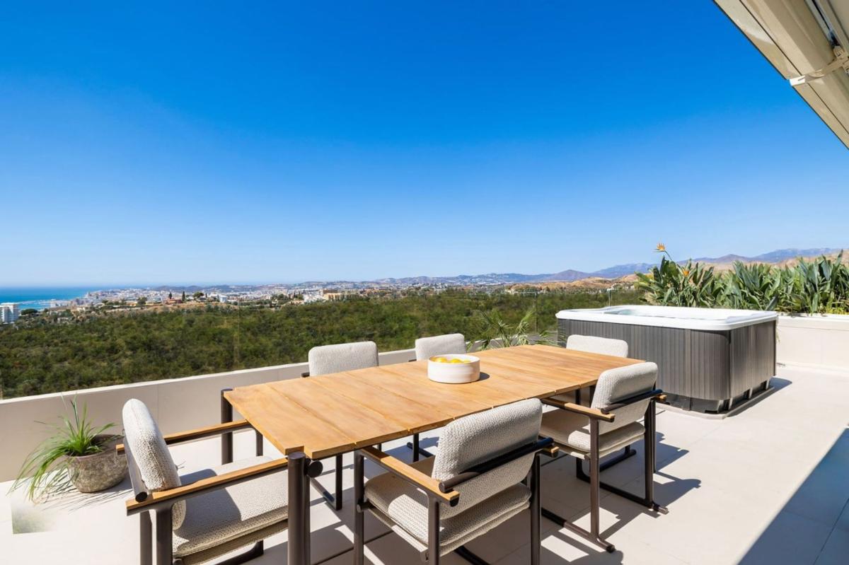 Продажа пентхауса на Ático en Calle las Golondrinas, Torreblanca del Sol, Fuengirola, Фуэнхирола photo 2