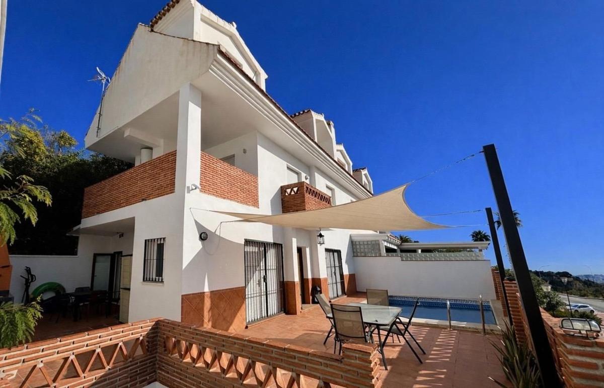 Properties for sale and rent in Spain photo 1