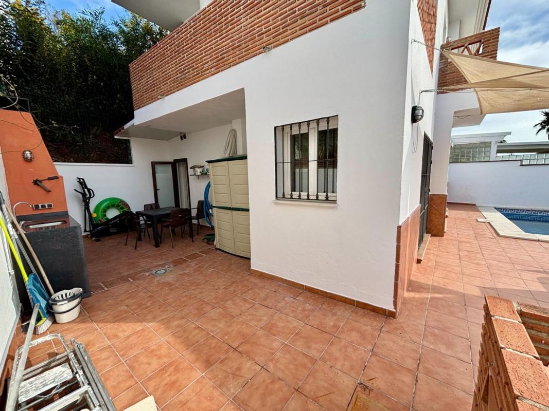 Properties for sale and rent in Spain photo 5