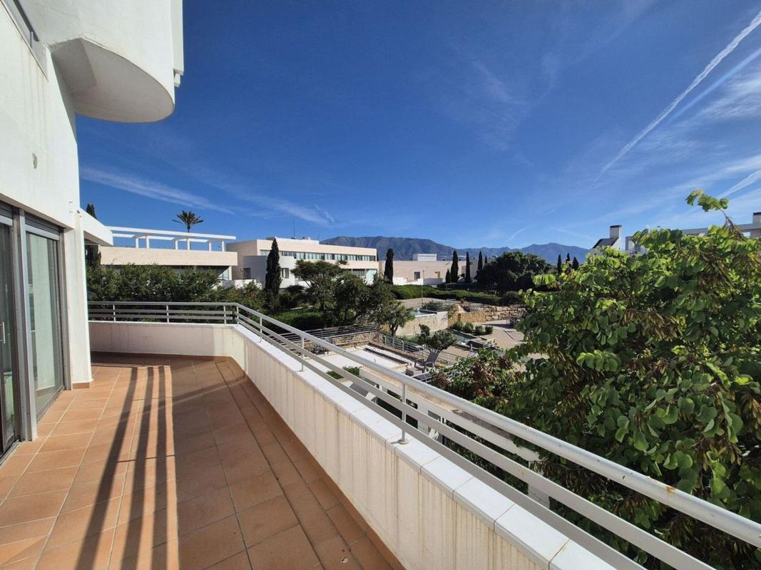 Sale of apartment in Piso en Calle Valle del Sil Urbanización Lagar Martell, 9 C, La Cala Golf - Lagar Martell, Mijas, Mijas
photo 2