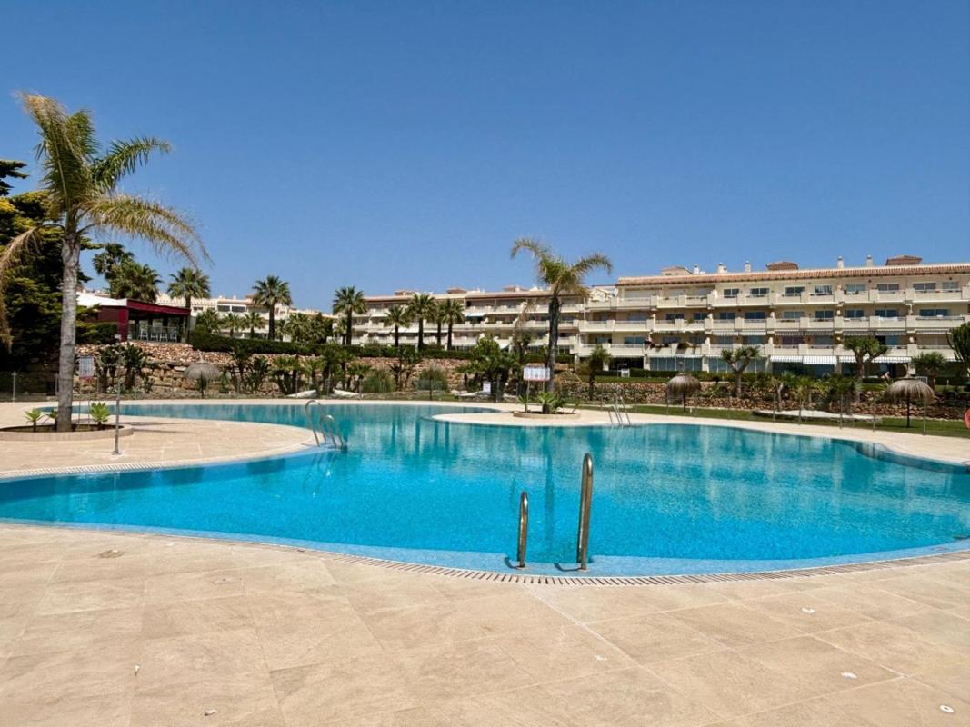 Venta de piso en Piso en Calle Nogal, Calaburra - Chaparral, Mijas, Mijas
photo 1