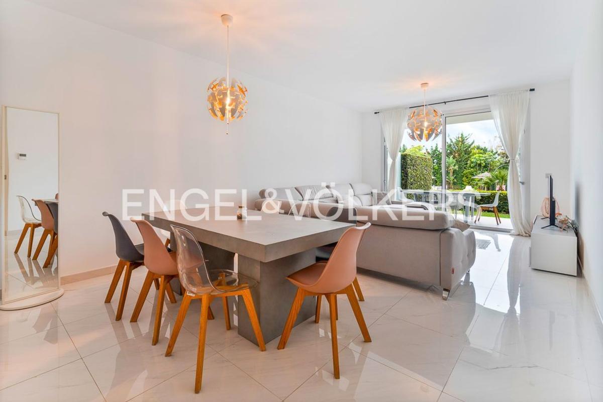 Venta de piso en Piso en Avenida de Bel-Air, Bel-Air, Estepona, Estepona
photo 2