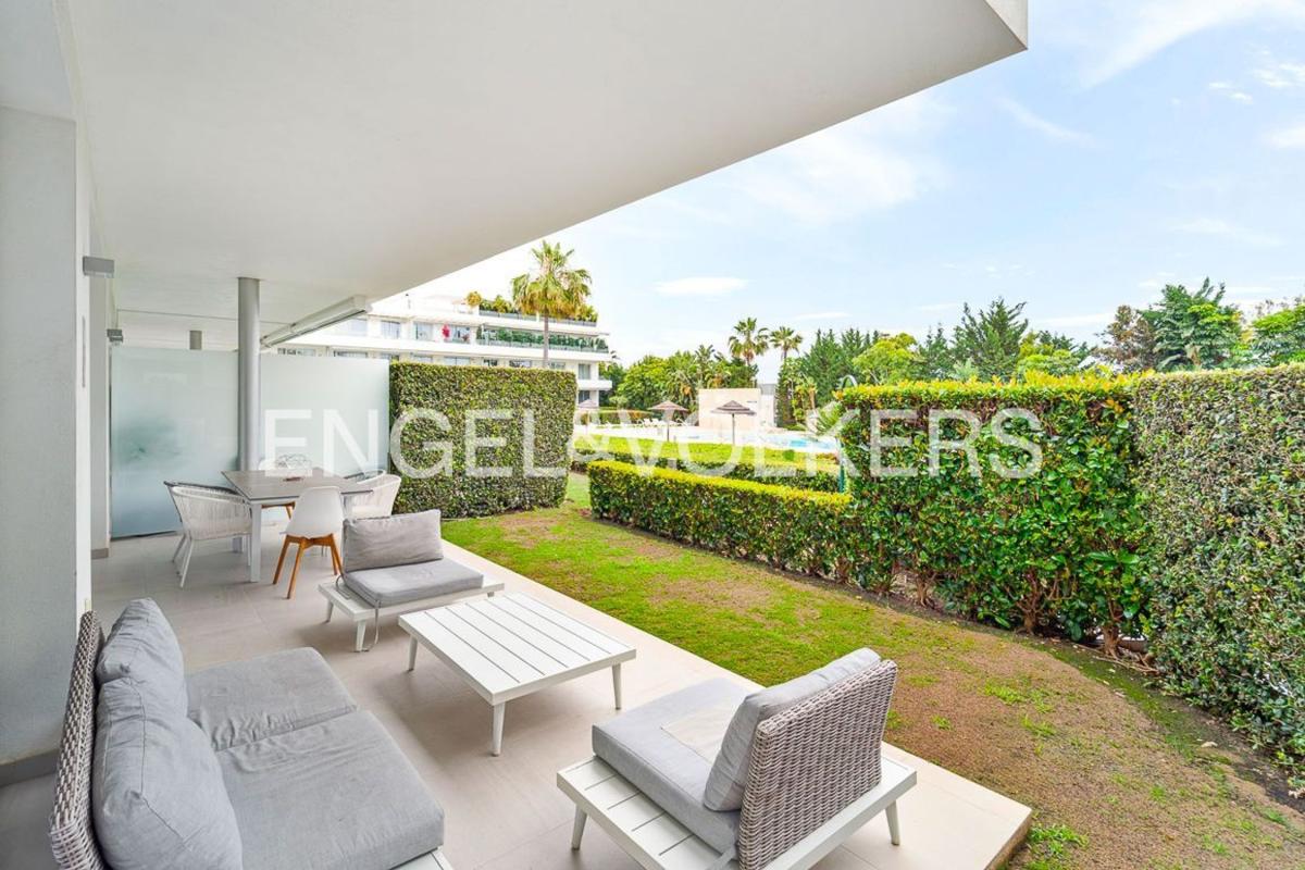Venta de piso en Piso en Avenida de Bel-Air, Bel-Air, Estepona, Estepona
photo 3