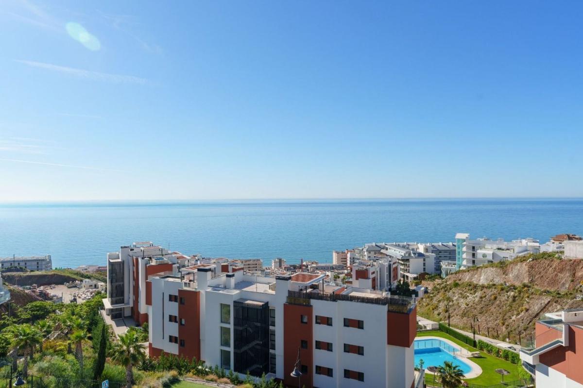Sale of apartment in Piso en Calle Margarita Salas, El Higuerón, Fuengirola, Fuengirola
 photo 2